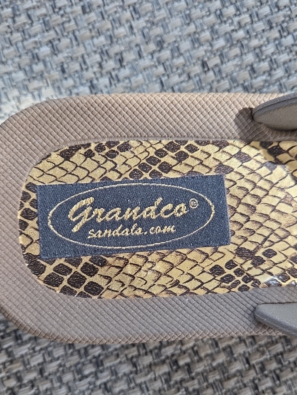 Grandco Gold Flip Flops - Picture 3 of 7